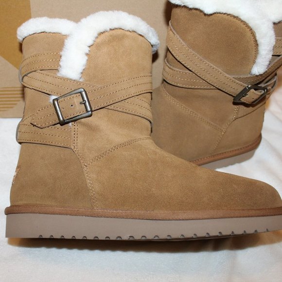 NIB UGG KOOLABURRA CLASSIC SHORT‎ BUCKLE SUEDE BOOTS CHESTNUT - Picture 3 of 7